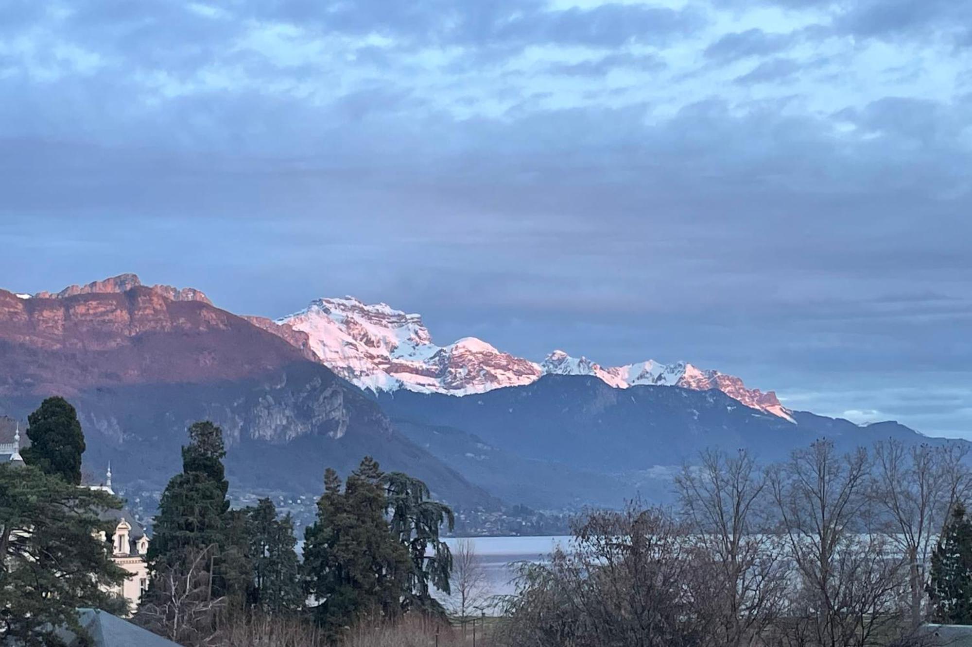 Tournette-Comfortable And Quiet Luxury Apartment Annecy Exteriör bild